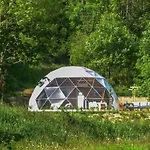 Zecamping 3 Chiens Acceptes Vue Vallee Environnement Calme Luxuszelt Châtel-Montagne