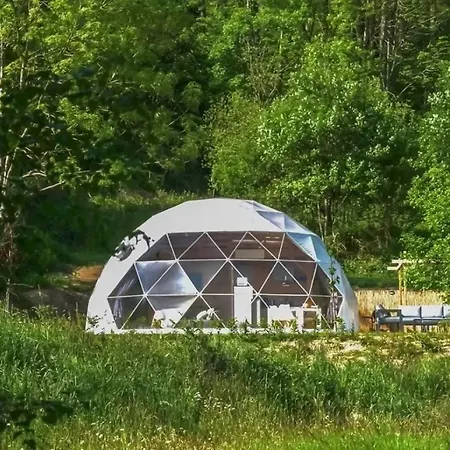 Zecamping 3 Chiens Acceptes Vue Vallee Environnement Calme Luxuszelt Châtel-Montagne