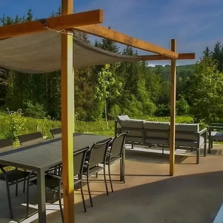 Luxury tent Zecamping 3 Etoiles Chiens Acceptes Vue Vallee Environnement Calme